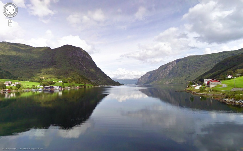 Lake With Mountains - Image Google via Oessa