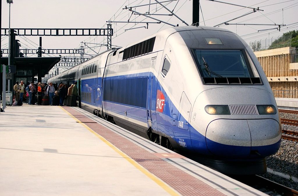 La SNCF envisage de pourvoir les TGV d’un accès wifi.